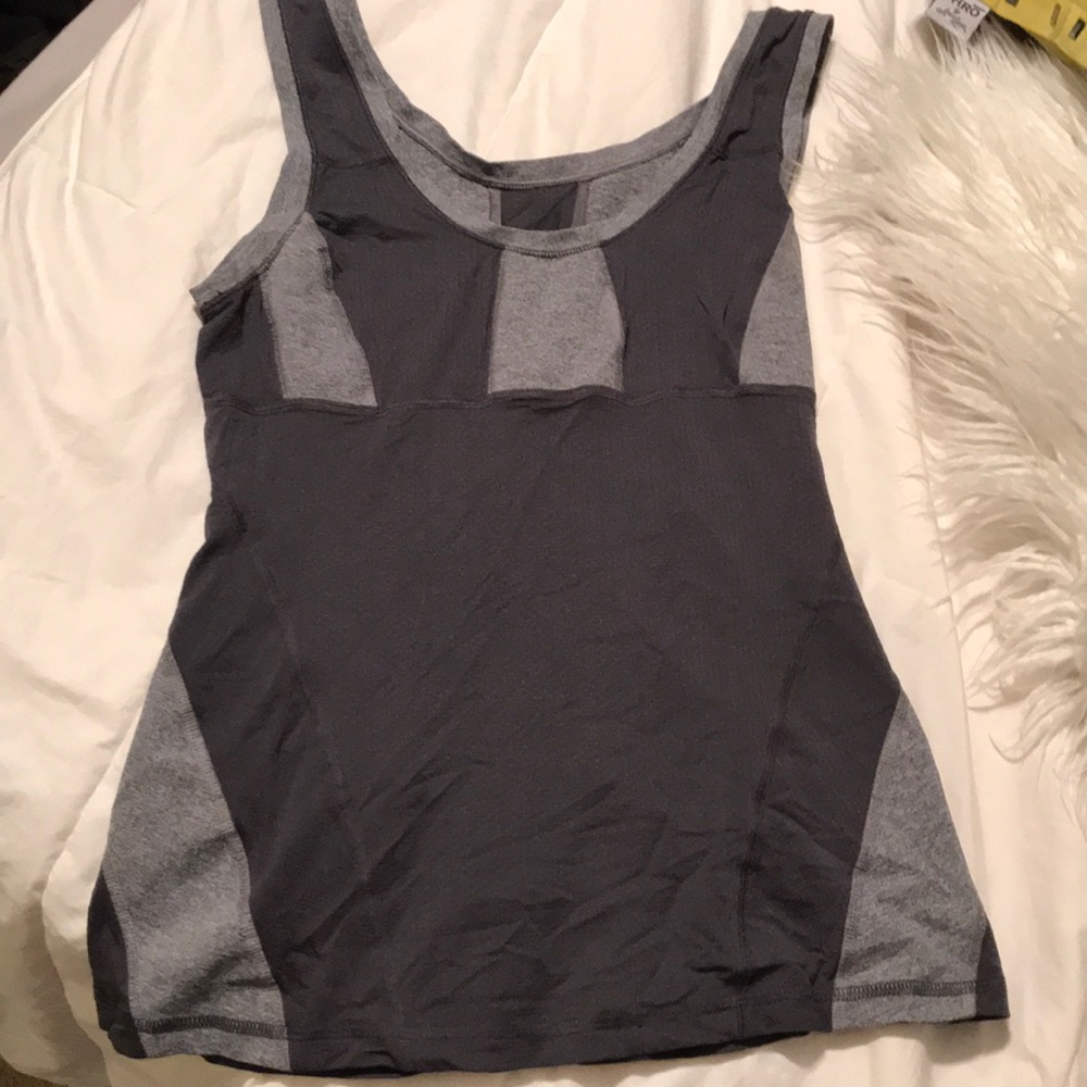 lululemon 🍋 grey tank